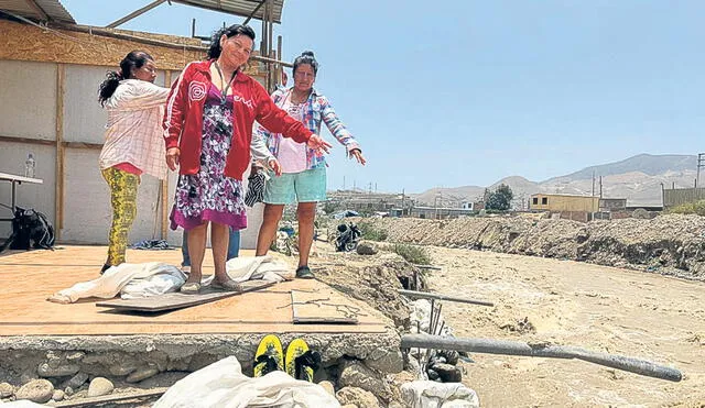Comas. En el AH Nueva Esperanza, dos viviendas y una olla común quedaron afectadas tras el aumento del caudal del río Chillón. Las madres piden apoyo. Comas. En el AH Nueva Esperanza, dos viviendas y una olla común quedaron afectadas tras el aumento del caudal del río Chillón. Las madres piden apoyo.