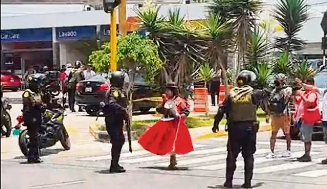 Capital. Policía reprime a manifestantes en plaza San Martín. Foto: difusión