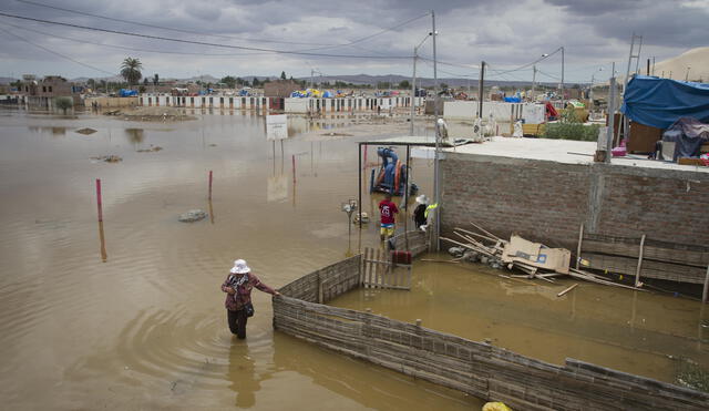 Autoridades abordaron problemática para evitar desbordes de quebradas. Foto: La República