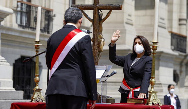 Patricia Juárez, como portavoz de la bancada Fuerza Popular propuso a la exministra de Merino. Foto: composición LR Patricia Juárez, como portavoz de la bancada Fuerza Popular propuso a la exministra de Merino. Foto: composición LR