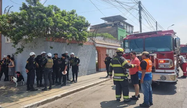 Familias fueron evacuadas  por los bomberos a modo de precaución. Foto: Barbara Mamani / URPI-LR