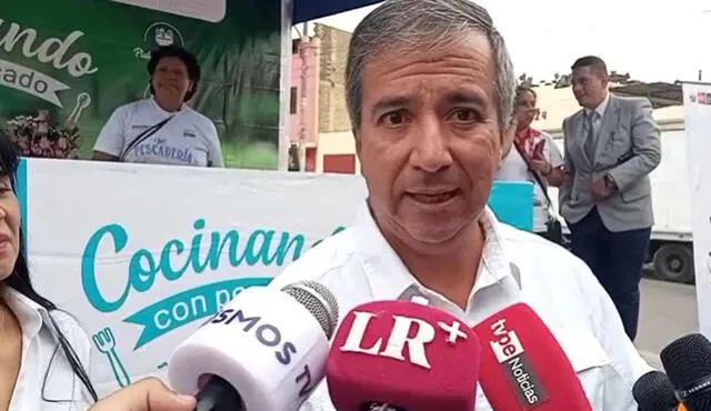 Ministro de Producción, Raúl Pérez-Reyes, brindó declaraciones en Trujillo. Foto: Sergio Verde / URPI-LR