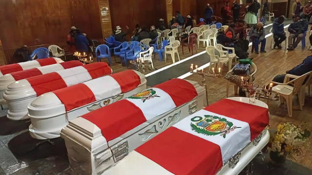 Tras recibir honores, los cuerpos de los militares fueron trasladados a sus comunidades en en Puno: Foto: Juan Revilla