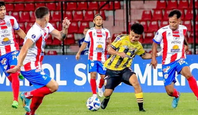 El partido entre las escuadras venezolanas se jugó en el Estadio Metropolitano de Mérida. Foto: Conmebol