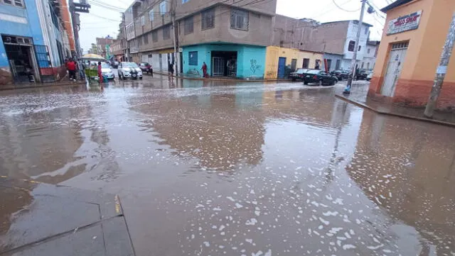 Colapsos de desagües ocurren en centro de Chiclayo. Foto: TVI Noticias