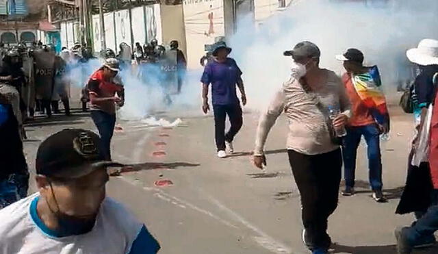 Lima. La policía vuelve a evitar con gases que delegaciones lleguen al centro histórico. Foto: difusión