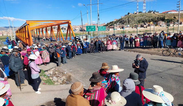 Ciudadanos exigen que tropas militares se retiren de las comunidades ocupadas en el sur de la región Puno. Foto: Liubumir Fernández/La República
