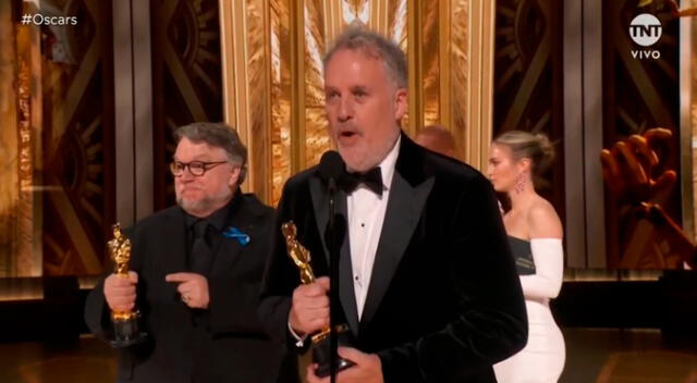 "Pinocho", de Guillermo del Toro, se llevó la estatuilla dorada al ganar en los Premios Oscar 2023. Foto: captura de TNT
