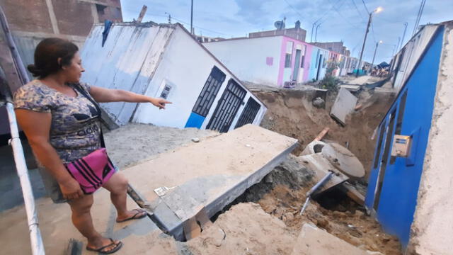 Ciudadanos piden agua potable debido al colapso de tuberías en Villa Marina. Foto: Yolanda Goicochea / URPI-LR