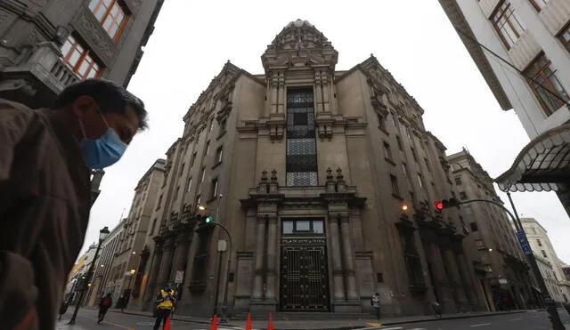 La Bolsa de Valores cierra con ligera caída la jornada. Foto: Andina