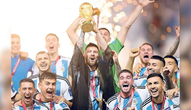 El mejor. Argentina es el actual campeón del mundo al vencer en la final a Francia en Qatar. Foto: EFE