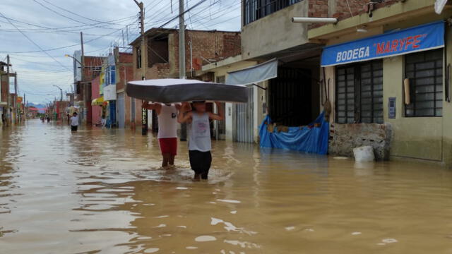 El desborde del río La Leche causó la inundación de la ciudad de Íllimo. Foto: Emmanuel Moreno/ URPI/ La República
