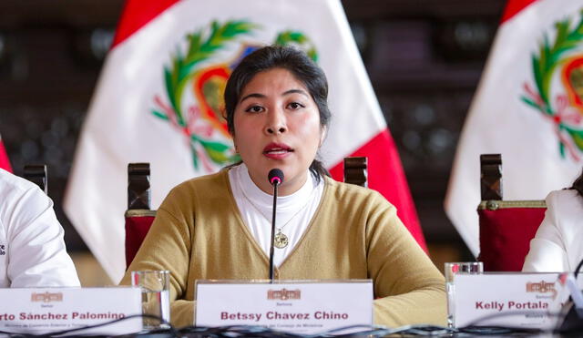 A días de su posible suspensión como congresista, Betssy Chávez señaló que se se allana a la investigación del Congreso por golpe de Estado. Foto: PCM