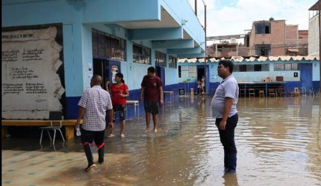 Colegios quedaron inundados por las constantes lluvias. Foto: Ugel Chiclayo