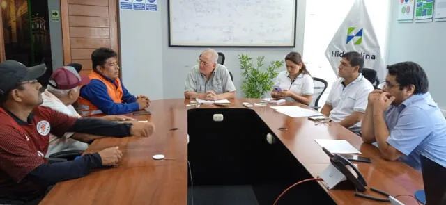 El alcalde Carranza abordó problema de energía con funcionarios de Hidrandina. Foto: La República