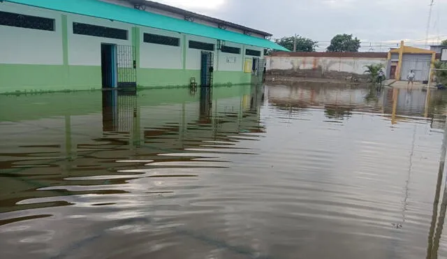 Escuelas albergan a la población damnificada por las lluvias. Foto: La República