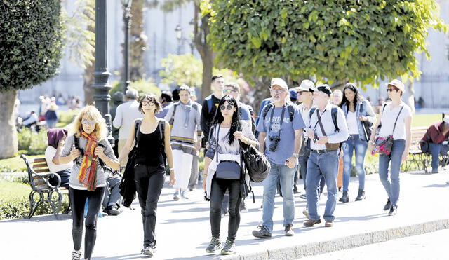 Interno. Piden incentivar el turismo nacional. Foto: La República