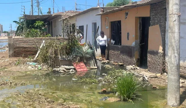 El centro histórico de Chiclayo también vio su sistema de alcantarillado colapsado a raíz de las intensas lluvias registradas en Lambayeque. Foto: Rosa Quincho / URPI-LR