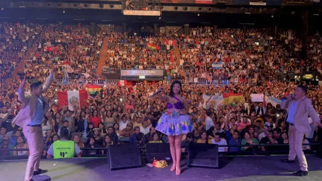 Yarita Lizeth con su público de Luna Park. Foto: Difusión.