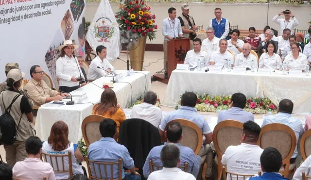 Mandataria se reunió con alcaldes de La Libertad. Foto: La Libertad