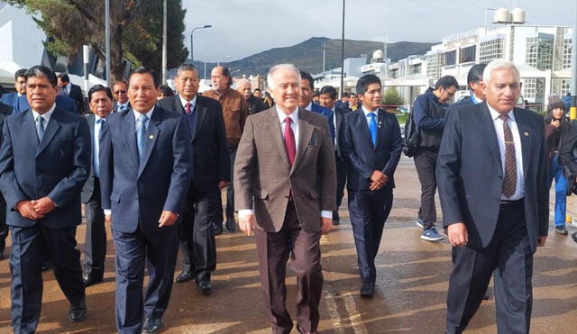 Postura. Rector Alfonso López llegó a Puno para ser condecorado y habló sobre su futuro político. Foto: La República