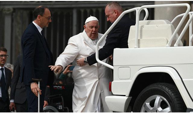 El informe no da ninguna precisión sobre la posible duración de la hospitalización del papa Francisco. Foto: AFP