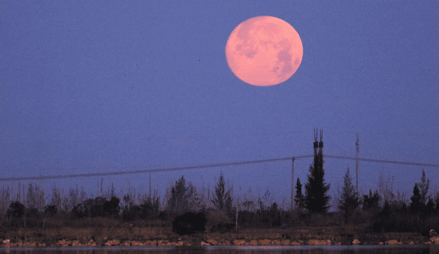 Luna rosa es el nombre que recibe toda luna llena de abril. Foto: Flickr