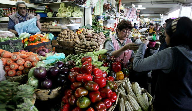 Inflación subyacente, sin considerar alimentos y bebidas, fue de 0,88% en la capital. Foto: Andina