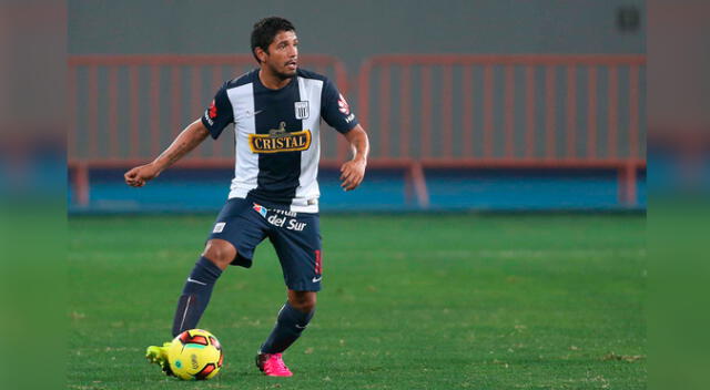 Alianza Lima: Reimond Manco firmó contrato con el club blanquiazul