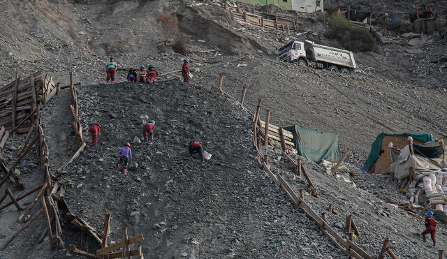 Fiebre del oro. Secocha en Camaná es una de las minas más grandes de la informalidad. Ahí se avanzó muy poco en la formalización. Foto: Rodrigo Talavera/ LR