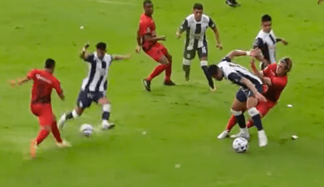 Carlos Zambrano llegó a Alianza Lima procedente de Boca Juniors. Foto: composición LR/Twitter/Renzo Galiano - Video: Renzo Galiano