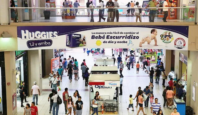 Algunos centros comerciales atenderán solo en Jueves Santo. Foto: Andina