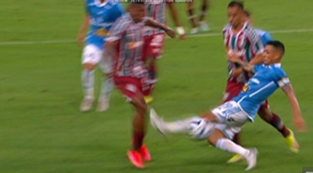 Yoshimar Yotún sufrió su primera expulsión con Cristal en una Copa Libertadores. Foto: captura de Fox Sports 2 | Video: Fox Sports 2