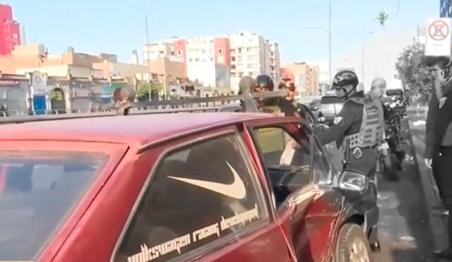 Accidente de tránsito en el cruce de las avenidas Grau con Abancay. Foto y video: ATV