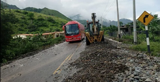 Las carreteras de Cajamarca sufrieron daños y se realizan trabajos de rehabilitación. Foto: Gobierno Regional de Cajamarca