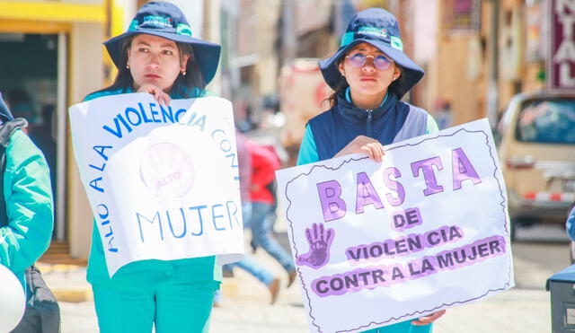 Activismo. Colectivos ciudadanos rechazan violencia contra las mujeres. Volvieron a marchar en solidaridad a enfermera. Foto: La República.