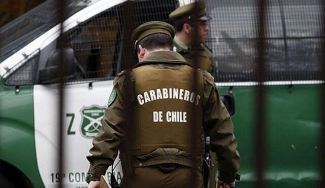 El policía usó su arma de servicio y disparó al conductor del vehículo que escapaba. Foto: La Izquierda Diario Chile