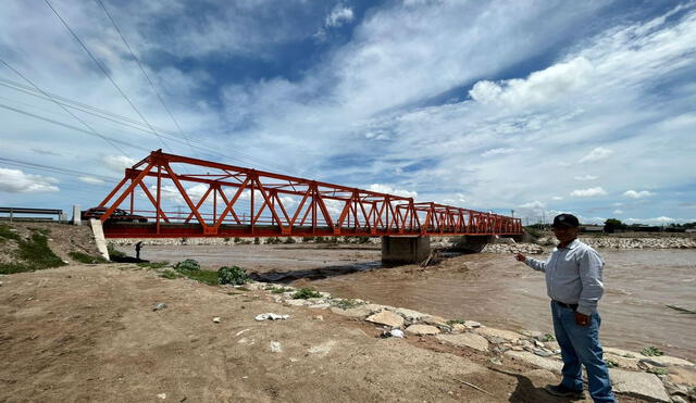 El puente Reque es una estructura provisional tras el desplome del viaducto en 1998. Foto: Municipalidad Distrital de Reque