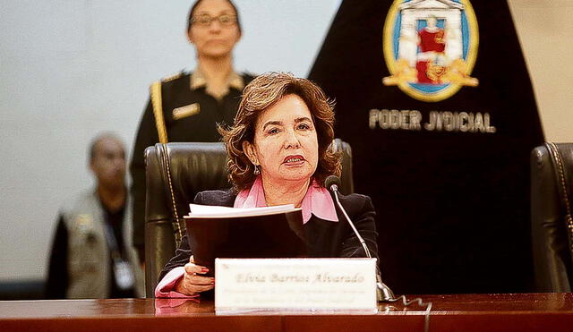 La magistrada Elvia Barrios podrá retomar sus funciones como vocal de la Corte Suprema, mientras se resuelve su recurso de amparo. Foto: Antonio Melgarejo/La República