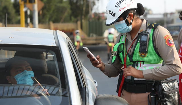 En el Perú, la PNP utiliza una herramienta digital para hallar a personas y carros que cuentan con requisitoria. Foto: Gob.pe