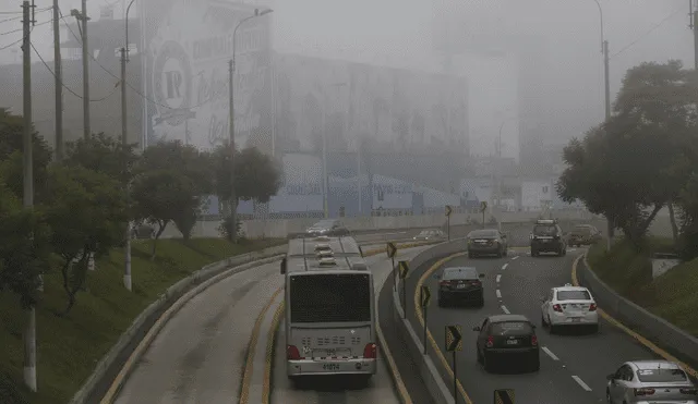 Conoce cómo inflye el anticiclón del Pacífico Sur en los días frescos de Lima y en qué distritos habrá menos calor. Foto: La República