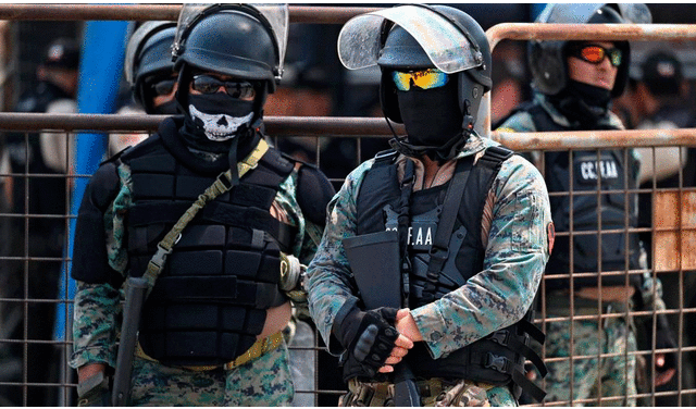 Ecuador mantiene la prohibición de fabricación y porte de armas artesanales, a excepción de las armas ancestrales. Foto: AFP