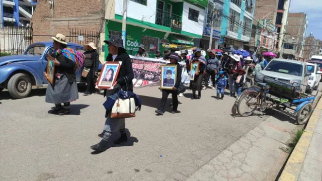 Protestas. Manifestantes realizan plantón en Fiscalía. Foto: La República.