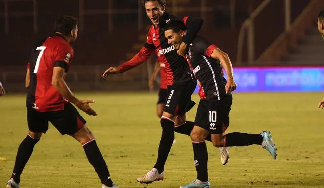 Golazo. Martínez marco un golazo desde fuera del área. Foto: La República.