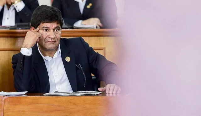 Problema. Gobernador Rohel Sánchez complicado por chats. Foto: Rodrigo Talavera/LR
