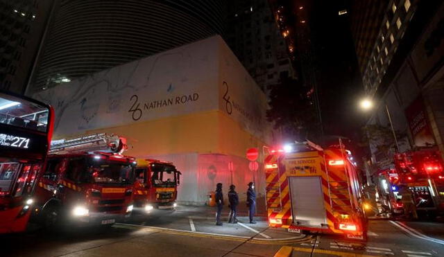 Videos de la emergencia muestran a personas escapando del edificio. Foto: referencial/AFP / Video: @IFENG__official/Twitter