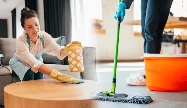 Conoce cuál es la hora ideal para realizar la limpieza de la casa y ventilar las habitaciones. Foto: composición LR/Difusión/Freepik