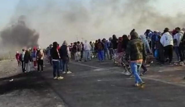 Ciudadanos en Tumbes bloquearon vías como medida del paro. Foto: RRTV Noticias
