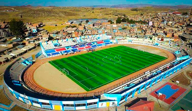 En el Perú se ubican los estadios más altos del mundo, gracias a su localización geográfica. Foto: composición La República/Facebook Prensa Sur - Puno