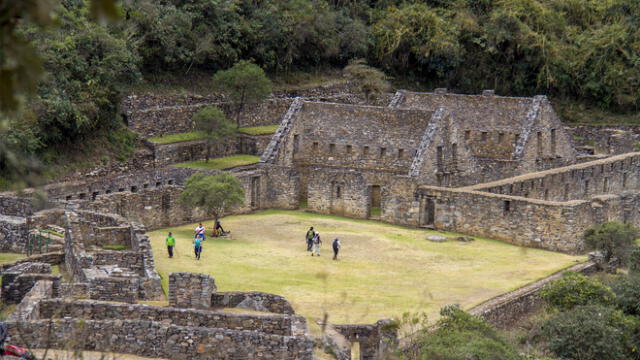 Choquequirao. Turistas deben caminar dos días para llegar al complejo arqueológico y regresar en otros dos. Foto: La República.